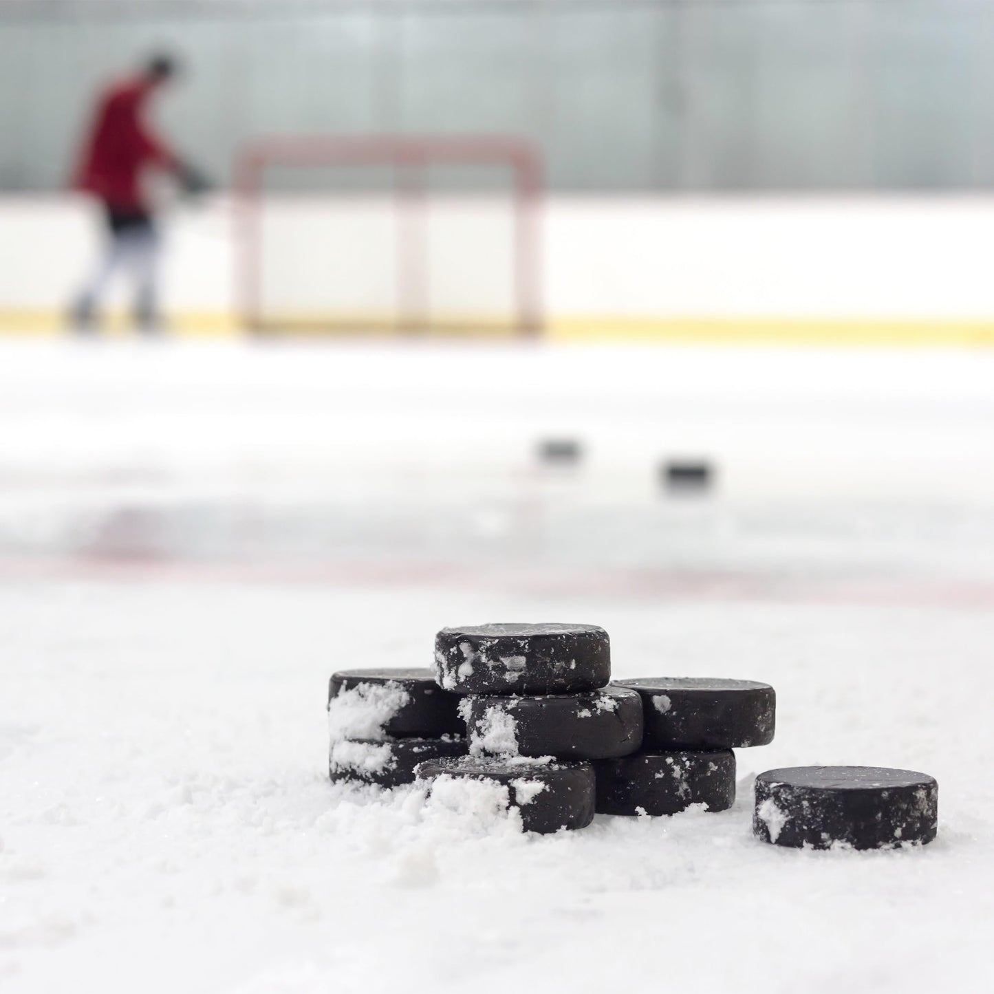 Swing Sports Hockey Pucks Bulk Set - 100pk 3x1in Rubber 6oz Black Hockey Biscuits for Practice and Training